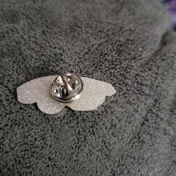 Ball gag enamel lapel pin - Picture 2 of 3